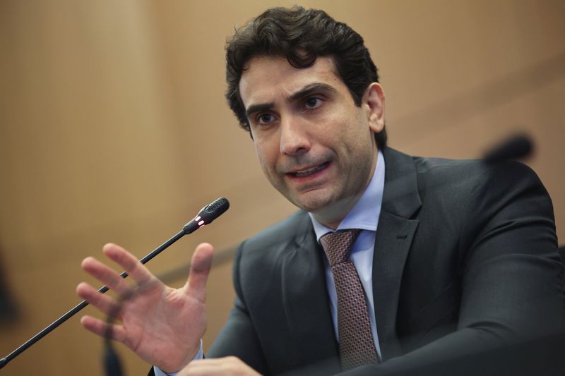 Galípolo: Sem decreto do IOF, congelamento nas contas públicas deve crescer